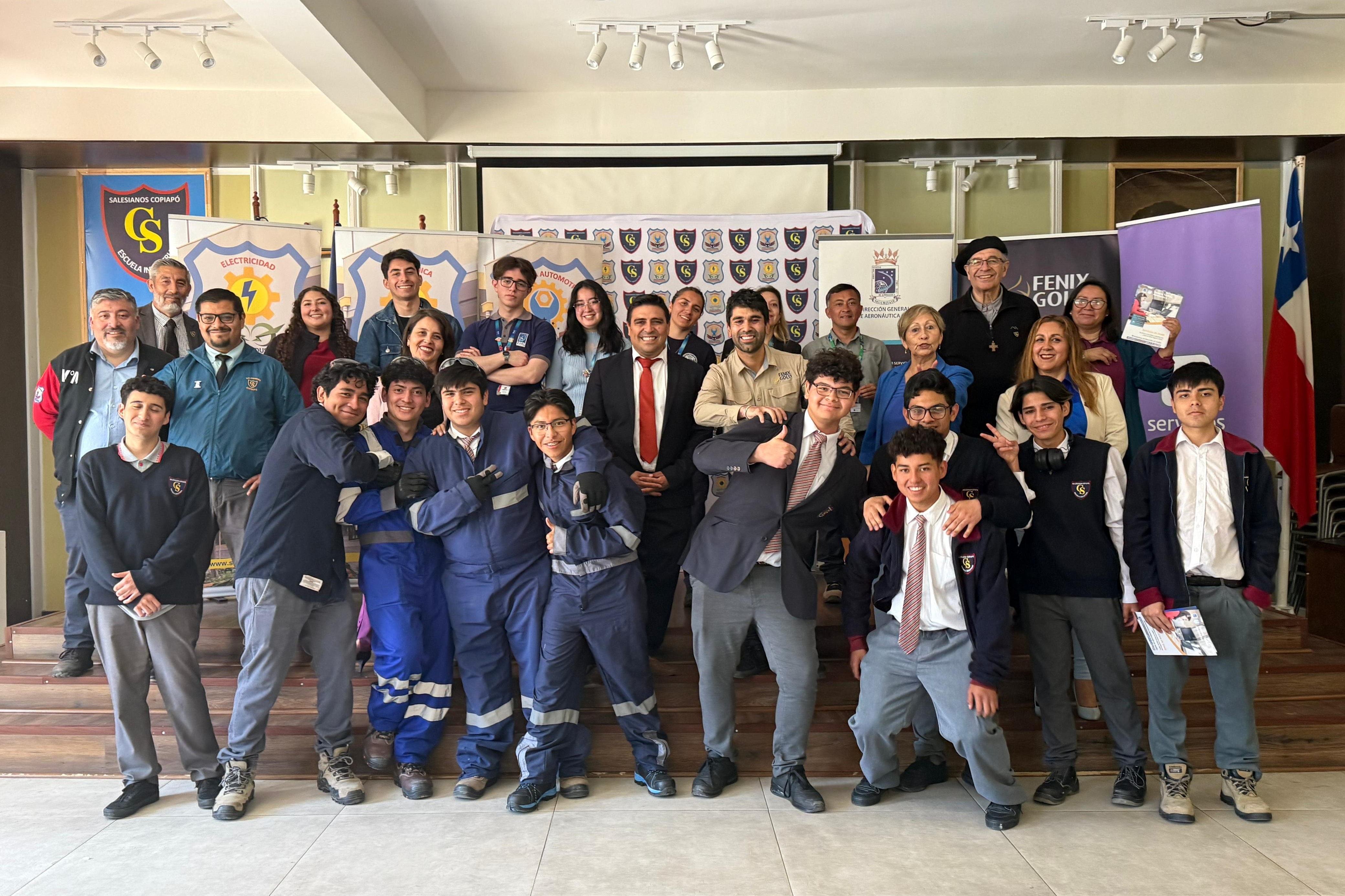 Achs Servicios estuvo presente en feria de empleabilidad de Escuela Industrial Salesianos